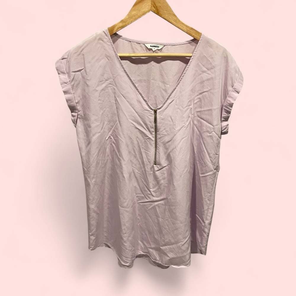 Cute Express lilac zip front v-neck cap sleeve flowy boho blouse